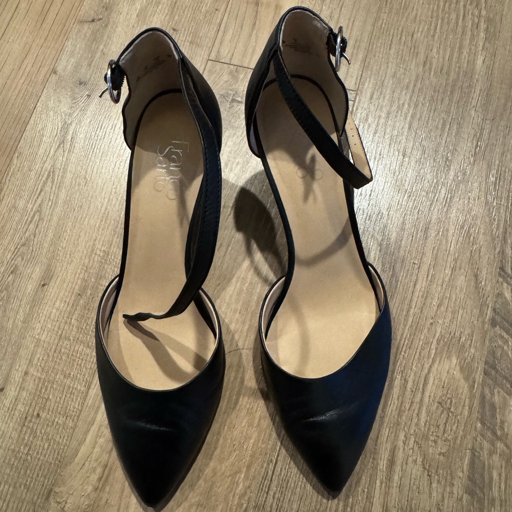 Franco Sarto Black Heels Elegant Pointed-Toe Design